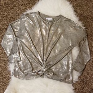 SOLD🌟 Fourteenth Place Gold Metallic Top